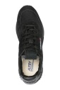 sneakers-noires-pour-un-look-elegant