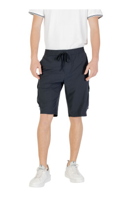 modern-cargo-bermuda-shorts