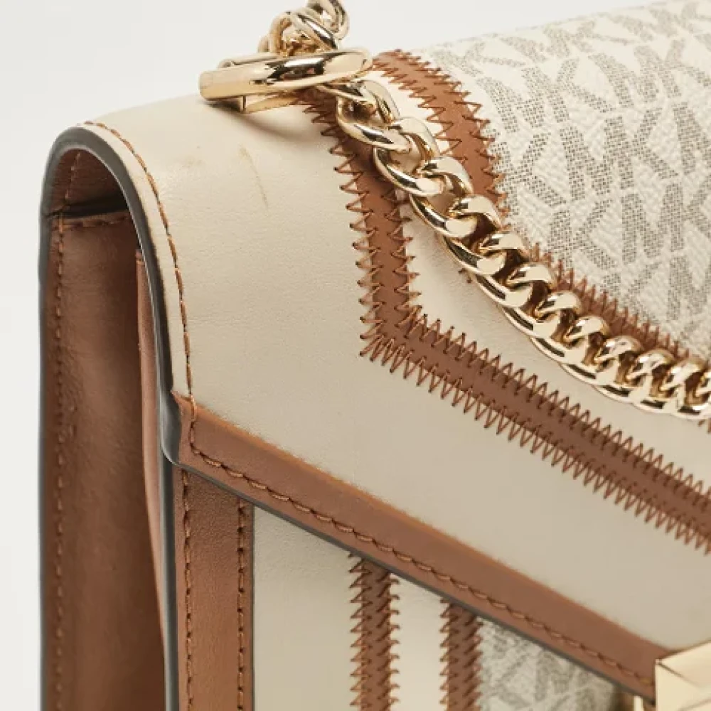Michael Kors Pre-owned Canvas shoulder-bags Beige Dames