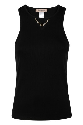 ribbed-top-with-chain-detail