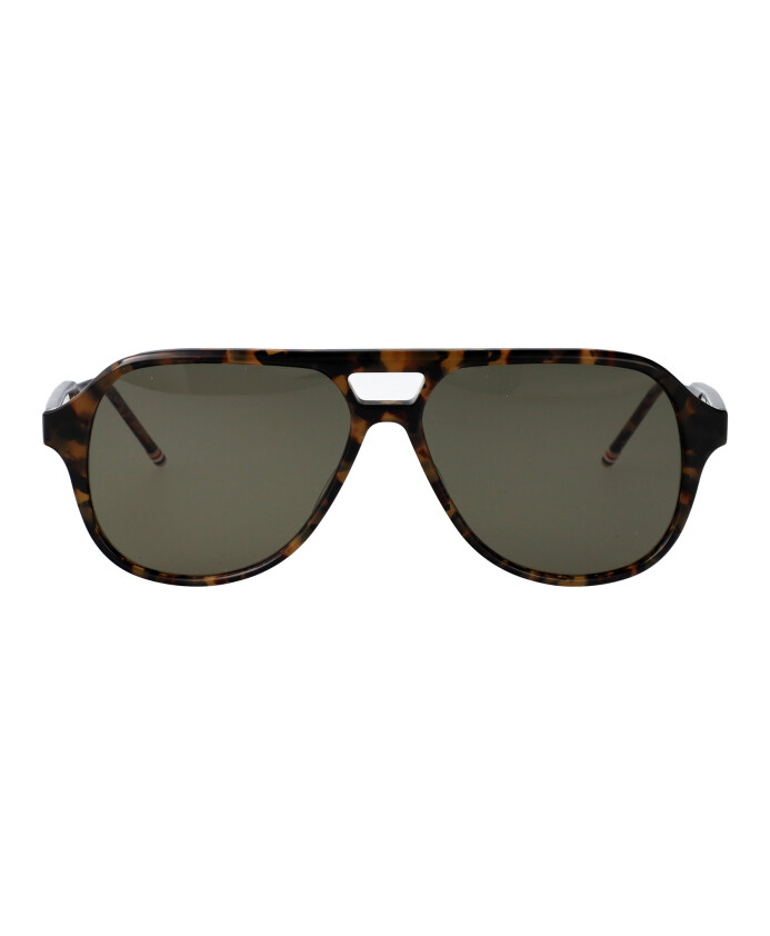 stylish-sunglasses-for-fashion-enthusiasts