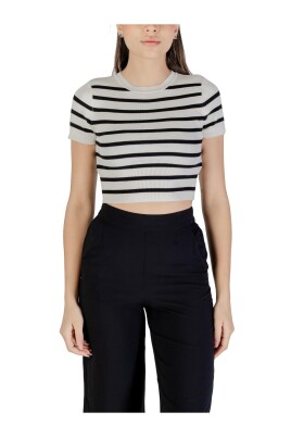 haut-court-a-rayures-en-tricot