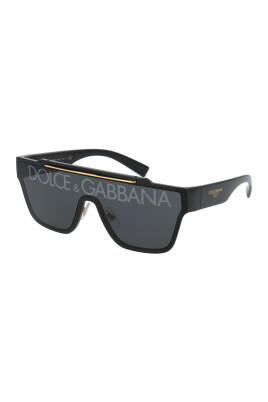 stylish-sunglasses-with-model-0dg6125