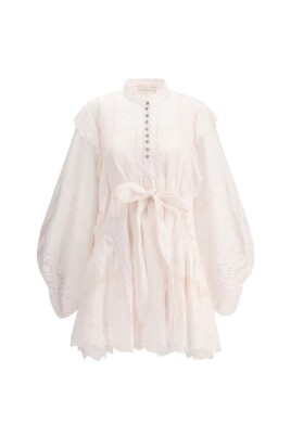 elegant-spets-mini-klanning-i-rosa