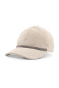 chapeaux-beiges-emblematiques-avec-sangle-en-cuir-ajustable
