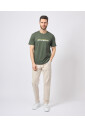 t-shirts-et-polos-verts-avec-impression-frontale