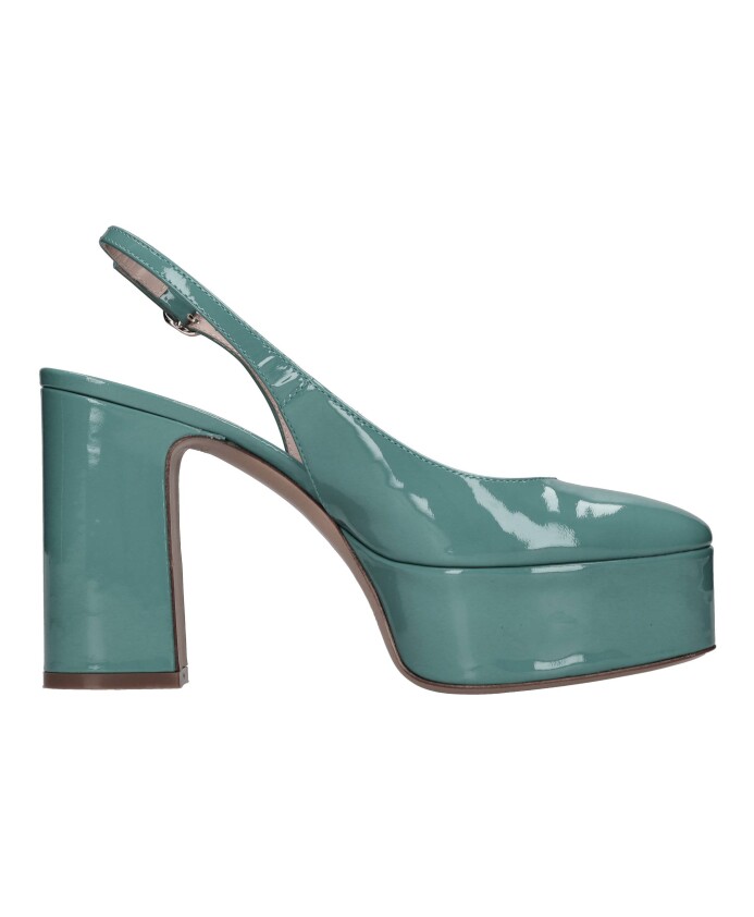 avec-talon-bleu-clair