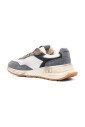 baskets-a-lacets-bleues-semelle-en-caoutchouc