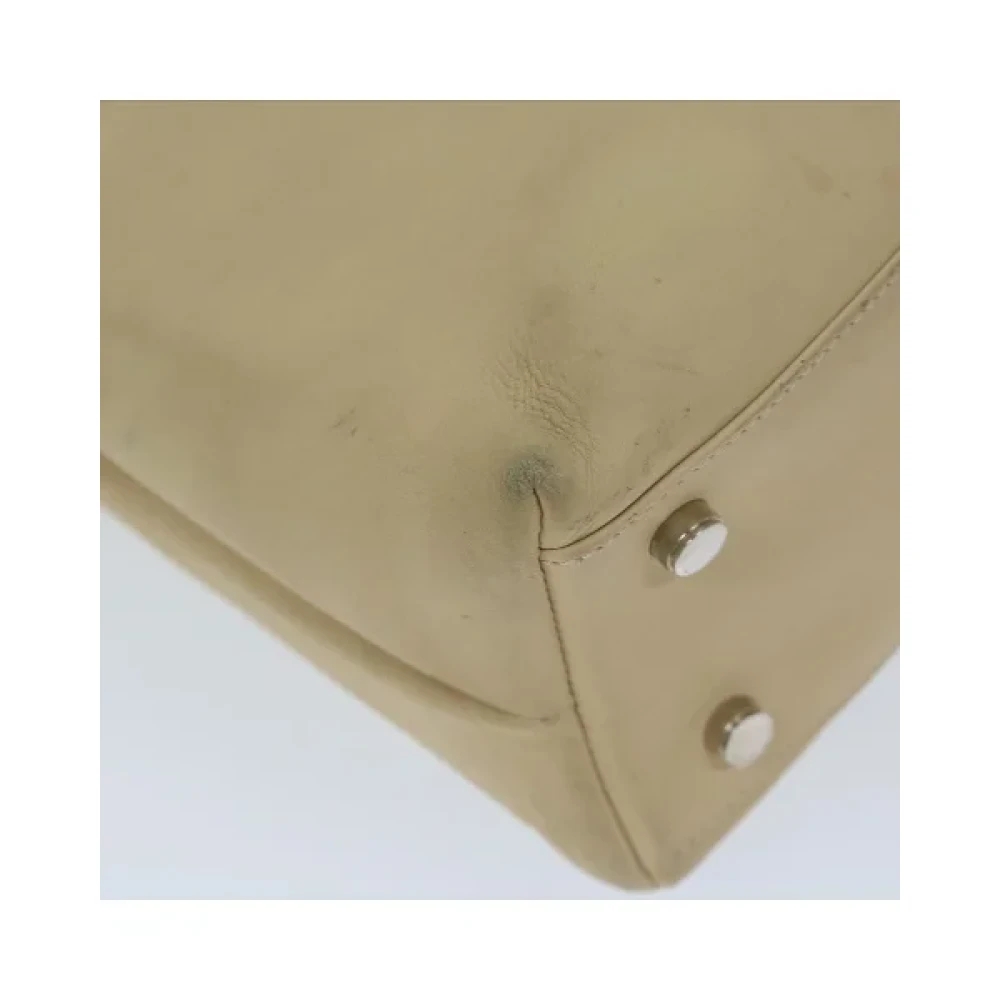 Salvatore Ferragamo Pre-owned Leather shoulder-bags Beige Dames