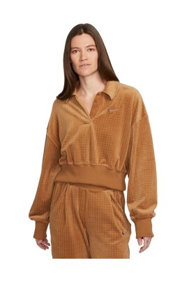 velour-polo-brun-klassisk-stil