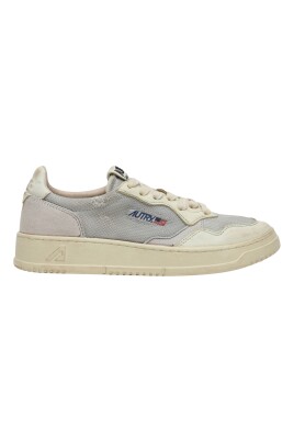 sneaker-bas