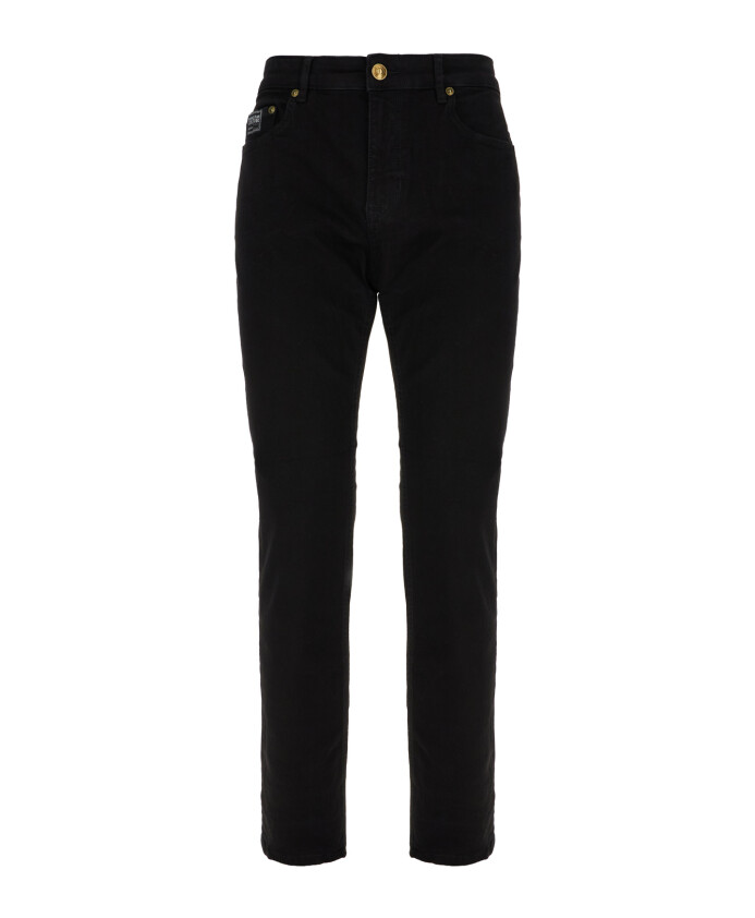 classic-denim-jeans-for-everyday-wear