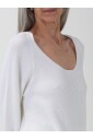 pull-en-maille-cotelee-a-col-en-v