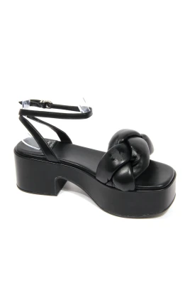 Flätade Svarta Sandaler