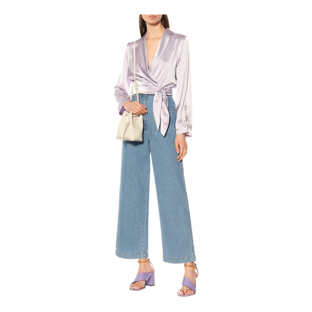 Nanushka Omkeerbare Bucket Bag in Creme Beige Dames