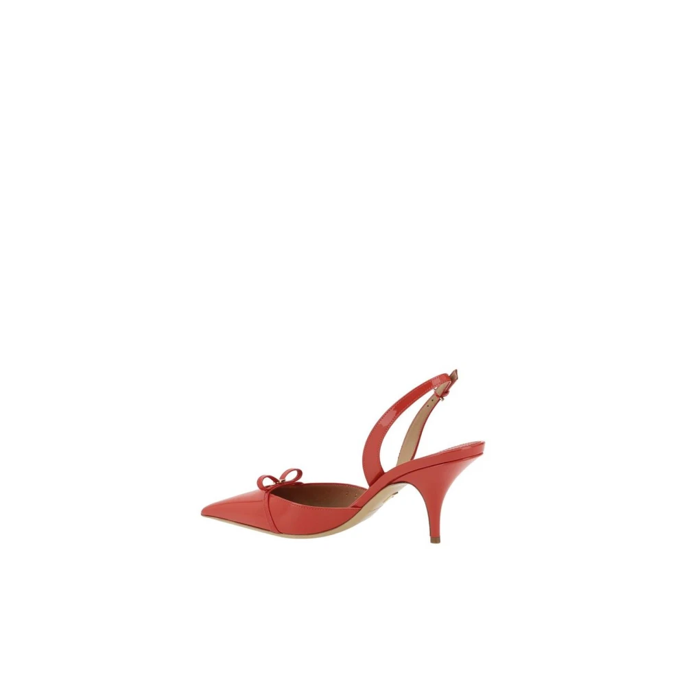 Salvatore Ferragamo Ornament Pumps met Verlengde Neus en Slingback Red Dames