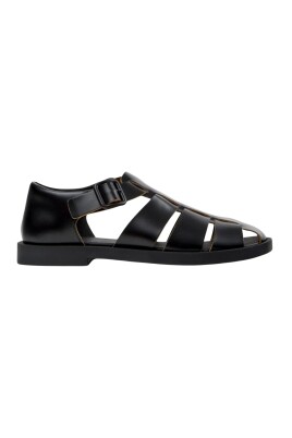 black-fisherman-sandals-casual-style