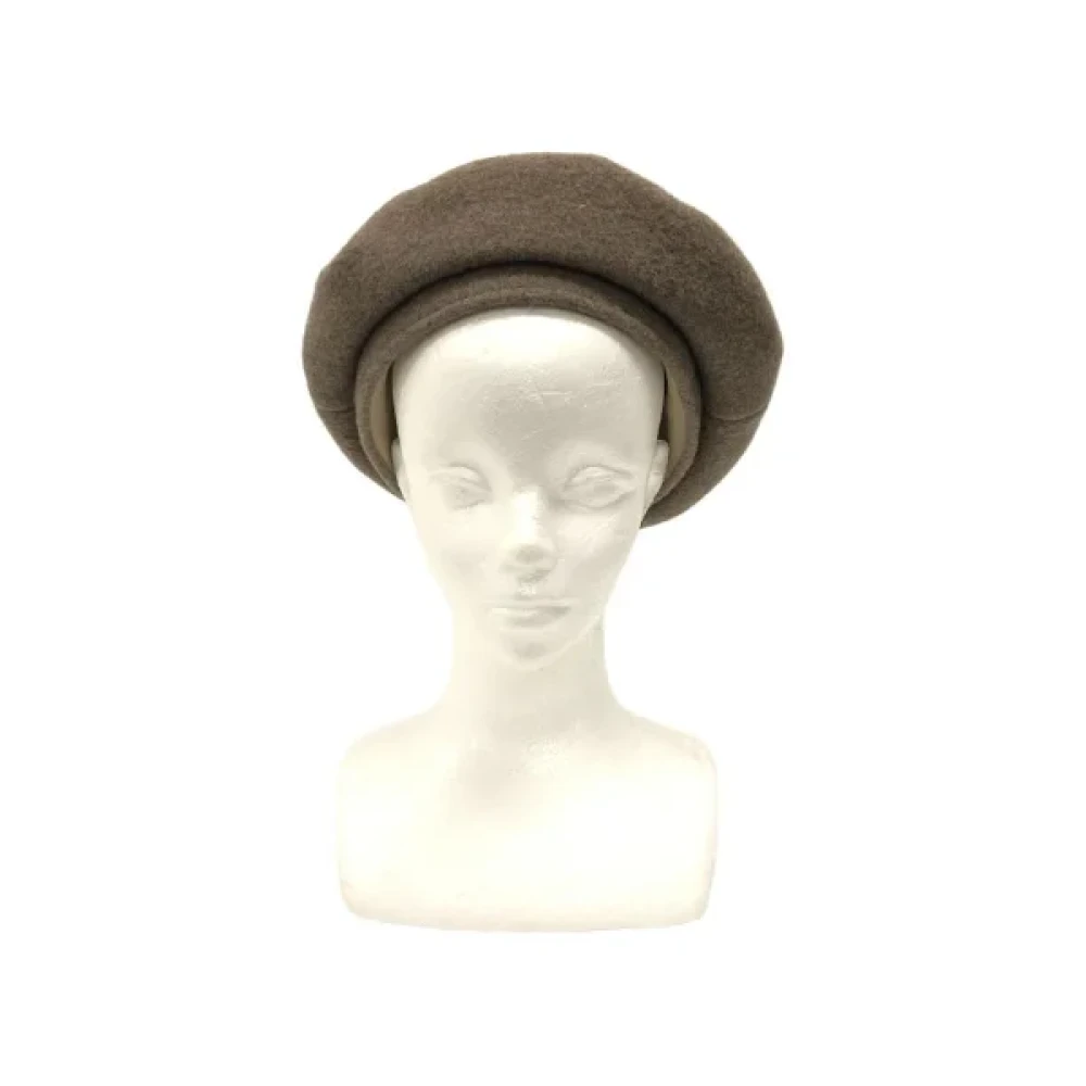 Hermès Vintage Pre-owned Cashmere hats Beige Dames