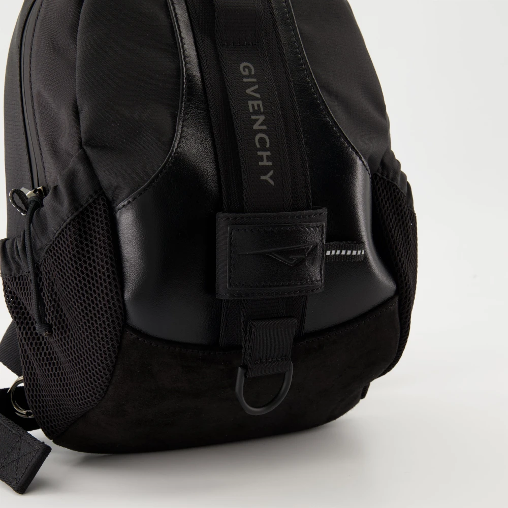 Givenchy Zwarte Nylon Trail Schoudertas Black Heren