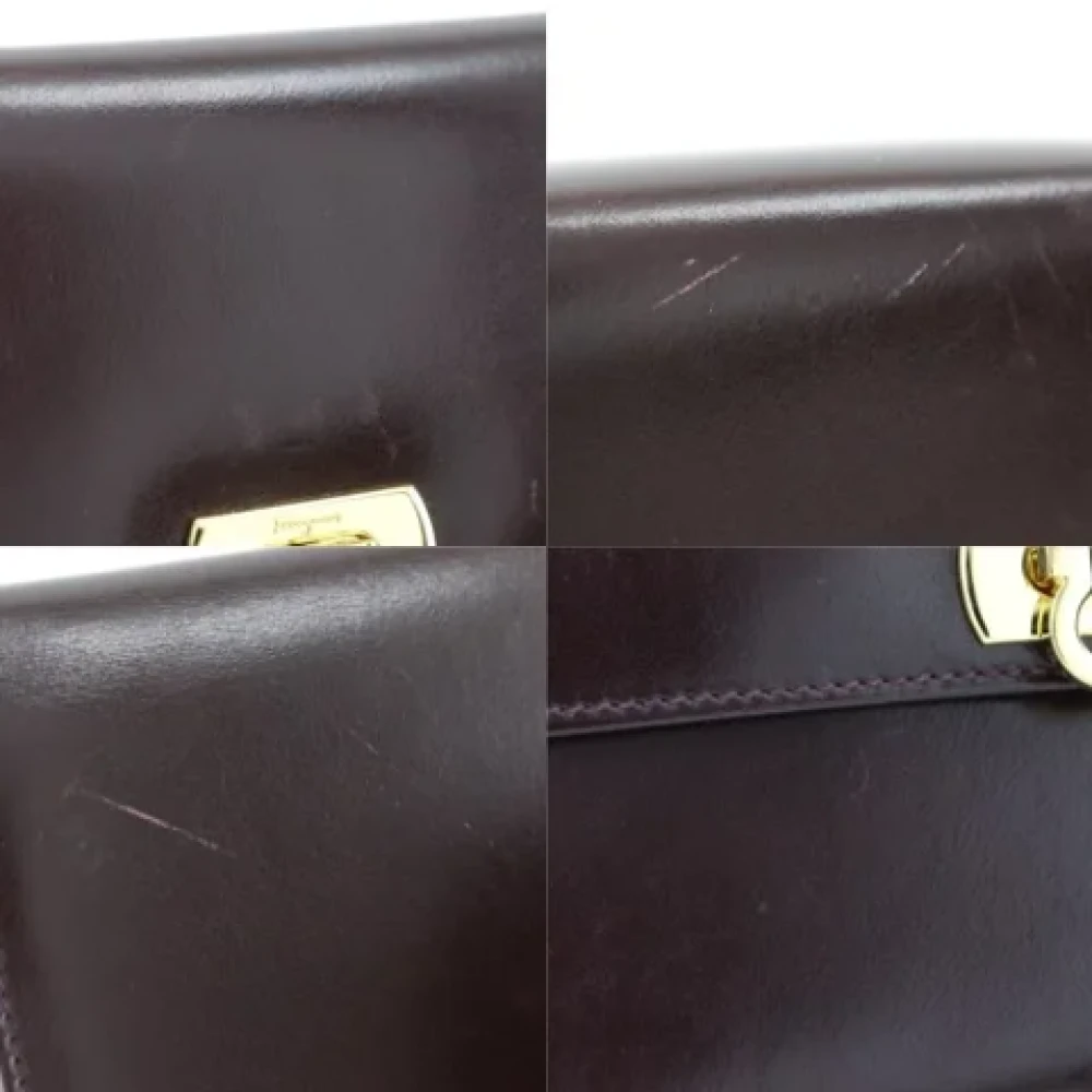 Salvatore Ferragamo Pre-owned Leather clutches Red Dames