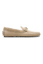 chaussure-en-daim-beige-avec