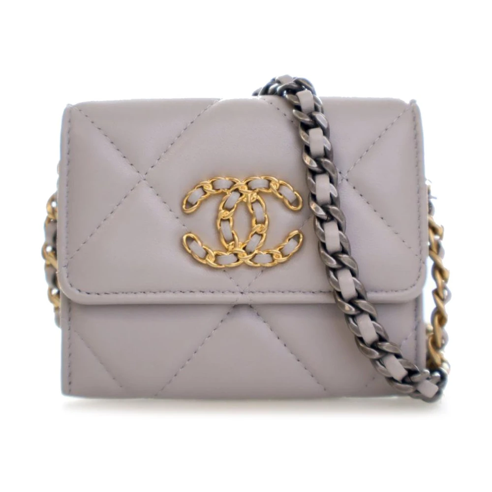 Chanel Vintage Women's Gray Pre-Owned Quilted Leather Flap Wallet With Chain