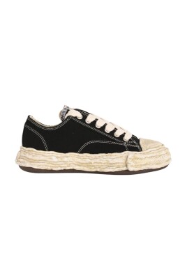 canvas-sneakers-with-rubber-sole