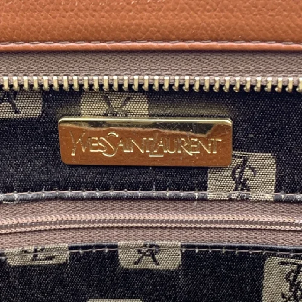 Yves Saint Laurent Vintage Pre-owned Leather clutches Brown Dames