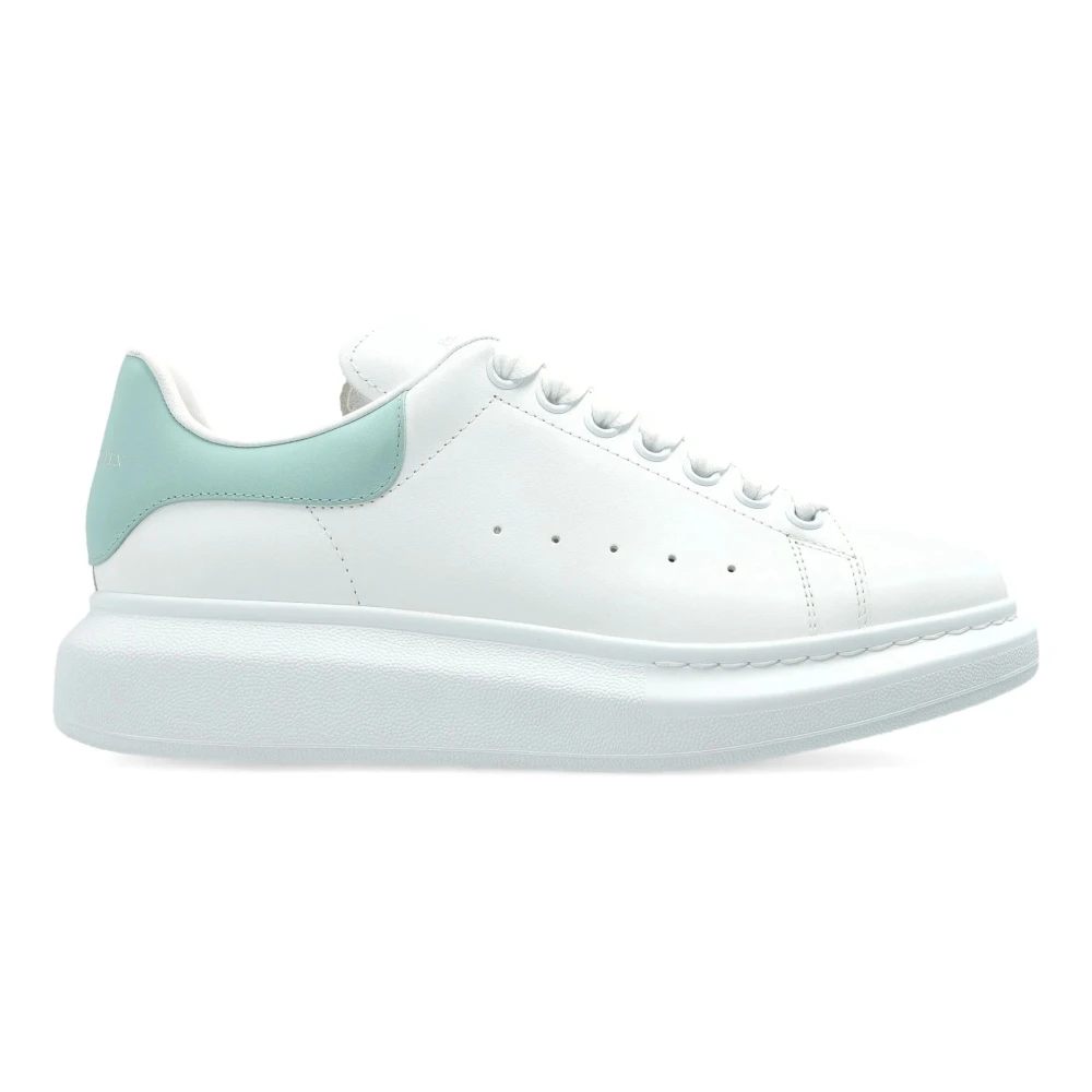 Alexander McQueen Witte Oversized Sneakers Mint Stijl