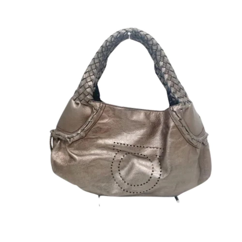 Salvatore Ferragamo Pre-owned Leather handbags Grijs Dames
