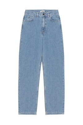 light-stone-wash-denim-jeans