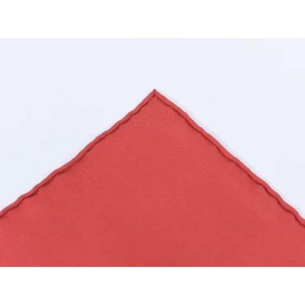 Hermès Vintage Pre-owned Silk scarves Red Dames