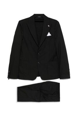luxurious-nero-suit-for-men