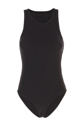 haut-elegant-pour-les-amateurs-de-mode