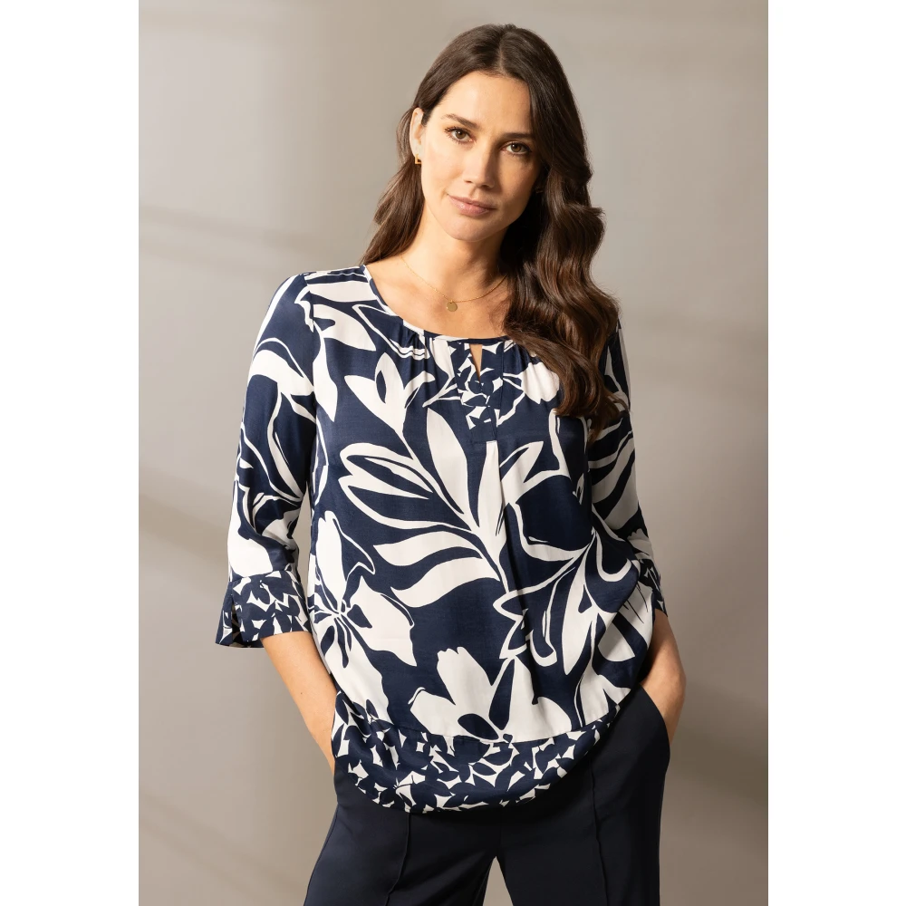Betty Barclay Bloemen slip blouse met vrouwelijke charme Blue Dames
