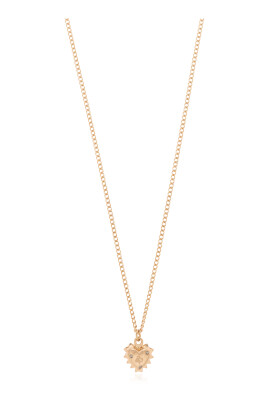 necklace-with-heart-shaped-pendant