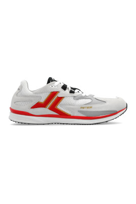 sneakers-with-logo