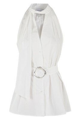 elegante-chemise-blanche-avec-col-en-v