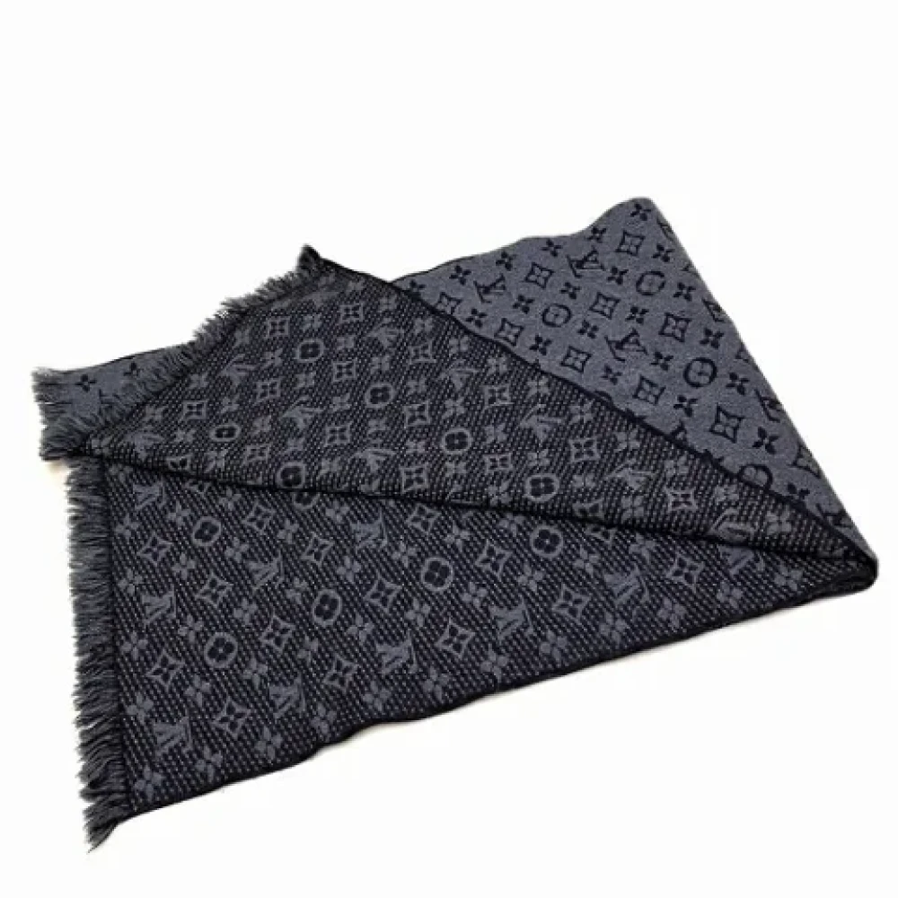 Louis Vuitton Vintage Pre-owned Wool scarves Gray Dames