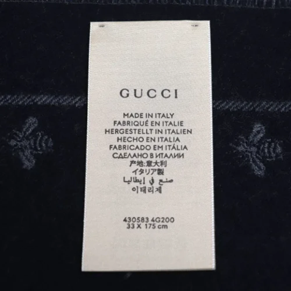 Gucci Vintage Pre-owned Wool scarves Gray Dames