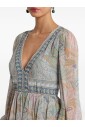 robe-en-soie-imprimee-a-motif-cachemire-et-feuillage
