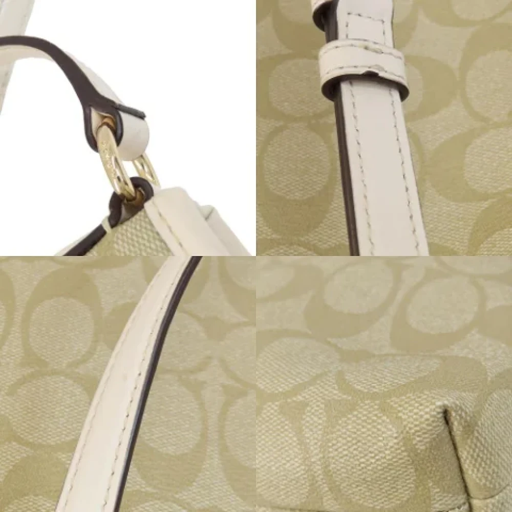 Coach Pre-owned Canvas shoulder-bags Beige Dames