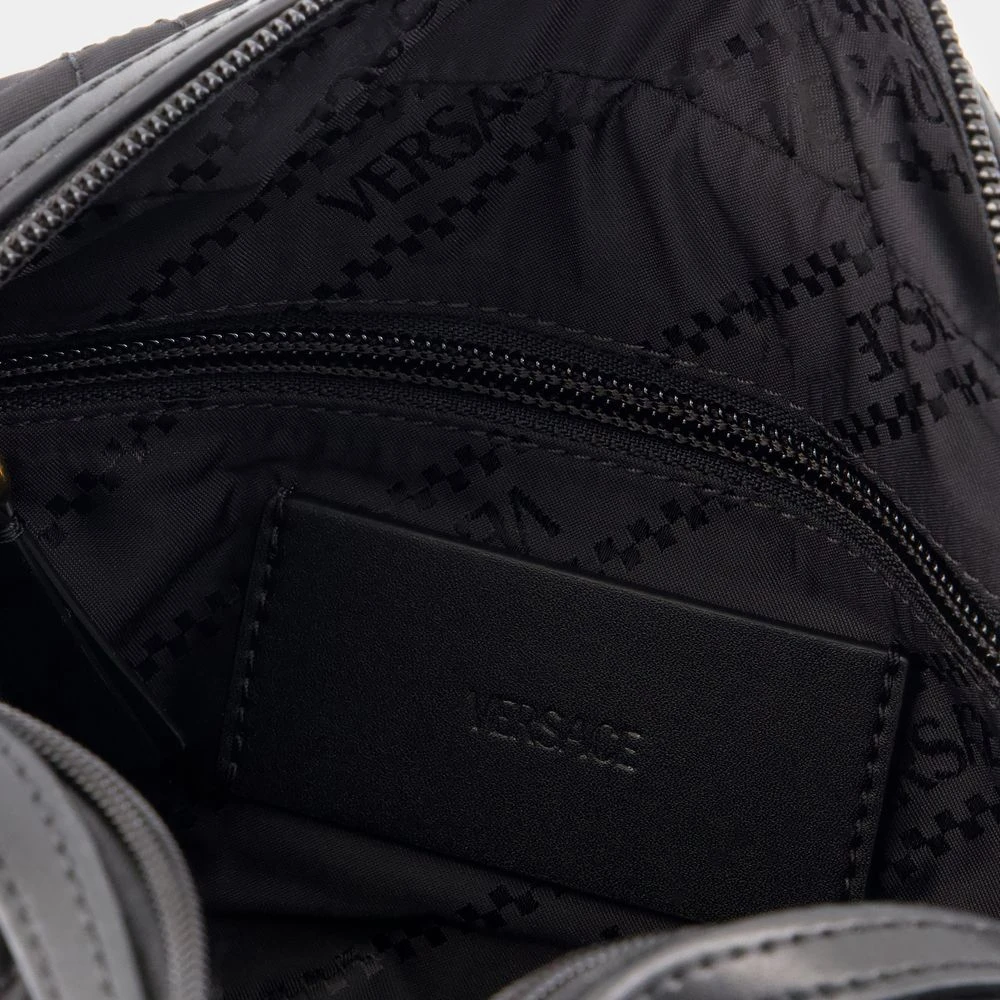 Versace Zwarte Nylon Schoudertas met Magneetsluiting Black Heren
