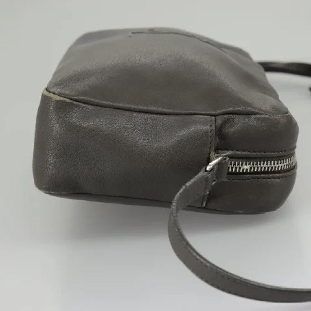 Saint Laurent Vintage Pre-owned Leather shoulder-bags Gray Dames