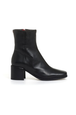 black-leather-ankle-boots