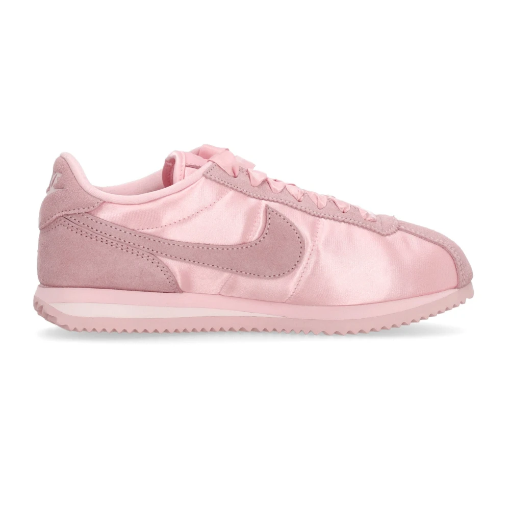 Nike - Shoes > Sneakers - Pink - Nike - Modalova