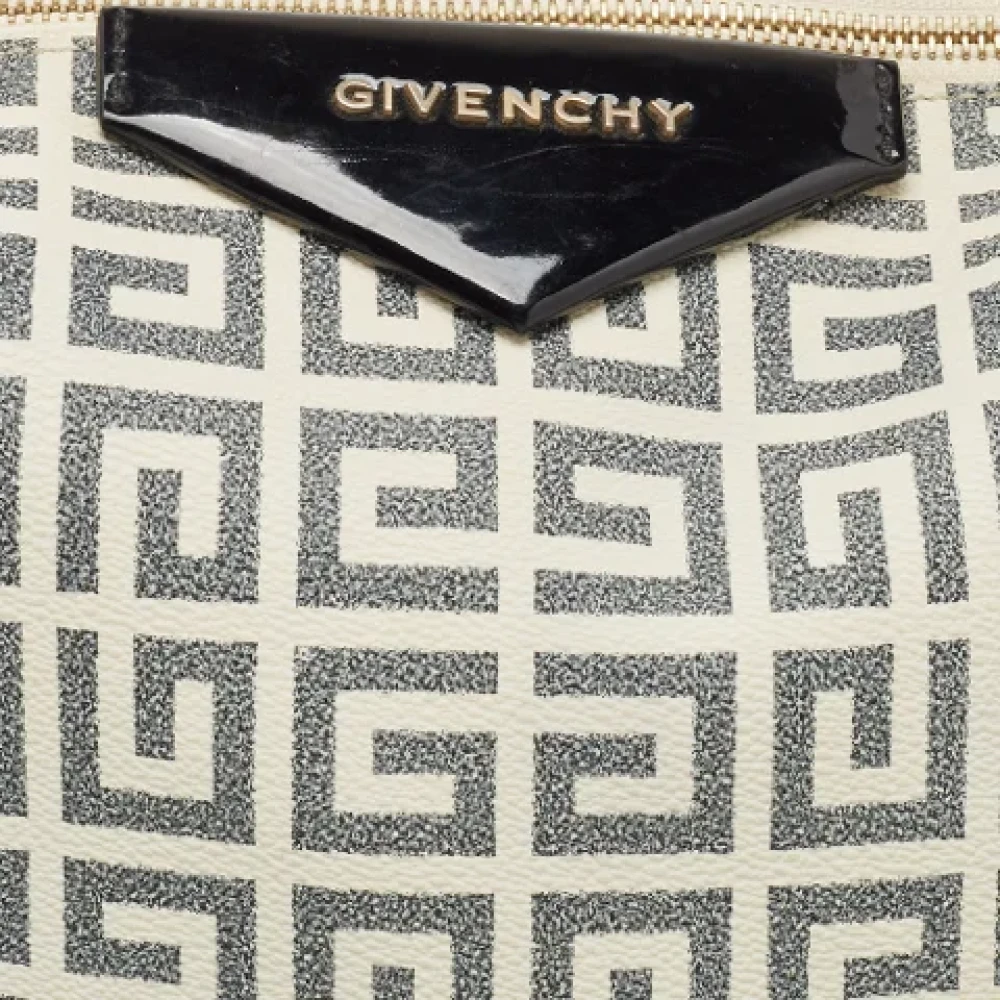 Givenchy Pre-owned Leather handbags White Dames
