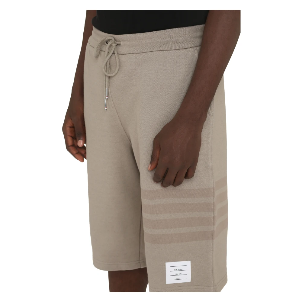 Thom Browne Gestreepte katoenen shorts Beige Heren