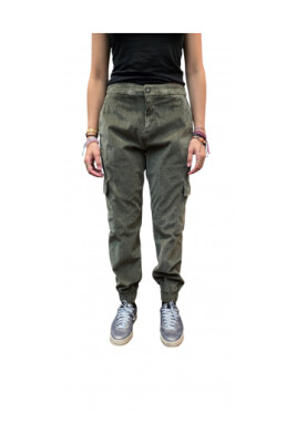 khaki-corduroy-cargo-bukser
