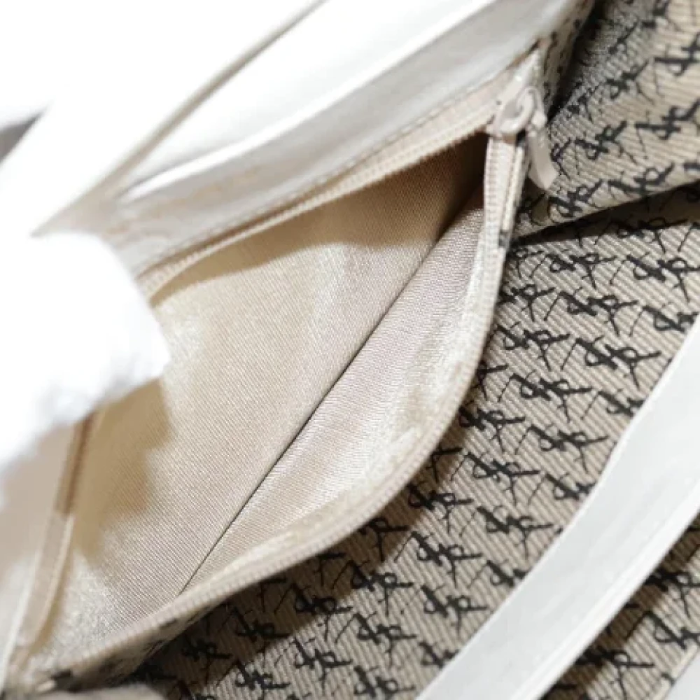 Saint Laurent Vintage Pre-owned Leather shoulder-bags White Dames